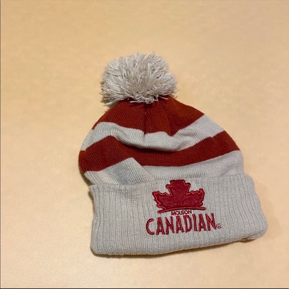 Canadian Beanie Hat - Picture 1 of 1